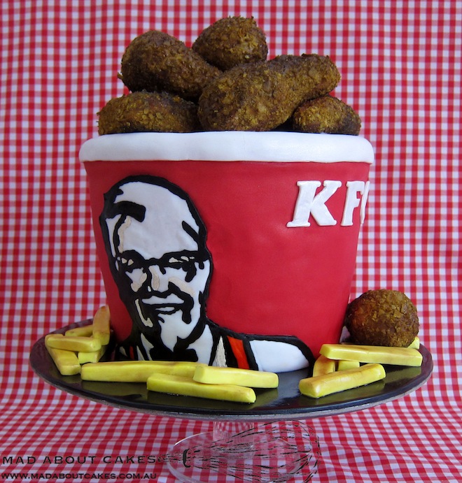 Mad ABout Cakes KFC bucket
