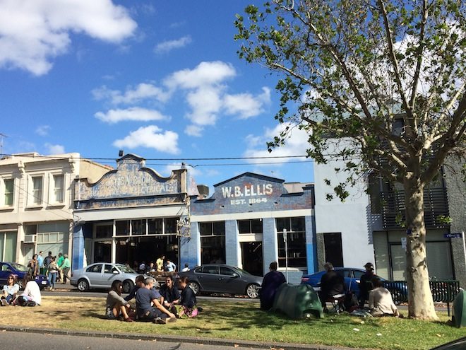 Picnicking in Melbourne Auction Rooms