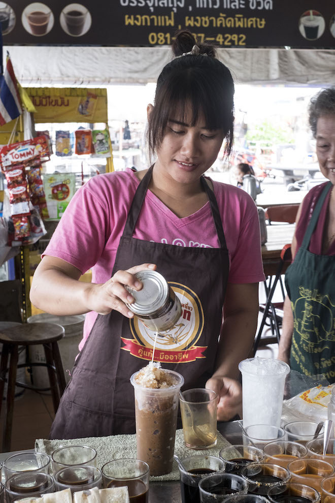 Street Life in Phitsanulok Coffee Bolan 