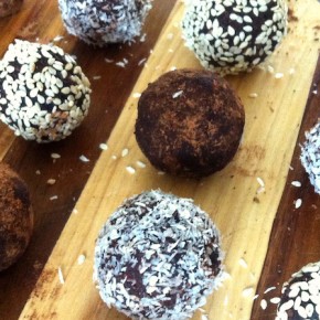 Recipe: Cacao and Coconut Balls